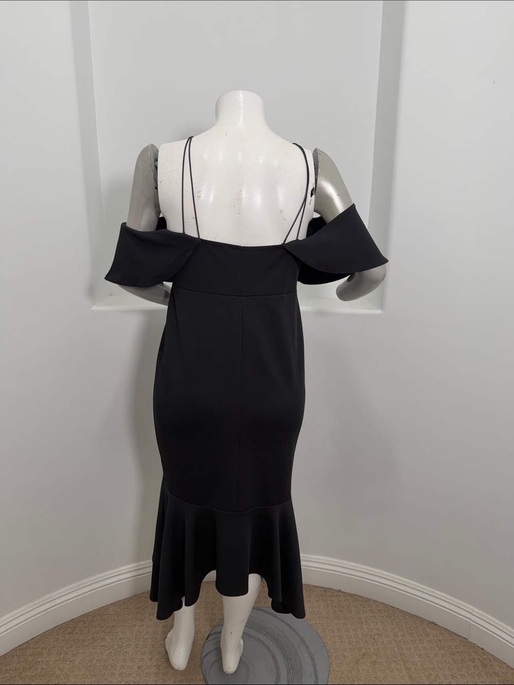 ASOS Women’s Black Cold-Shoulder Ruffle Asymmetric Pephem Midi Dress Size 14 - Picture 2 of 12